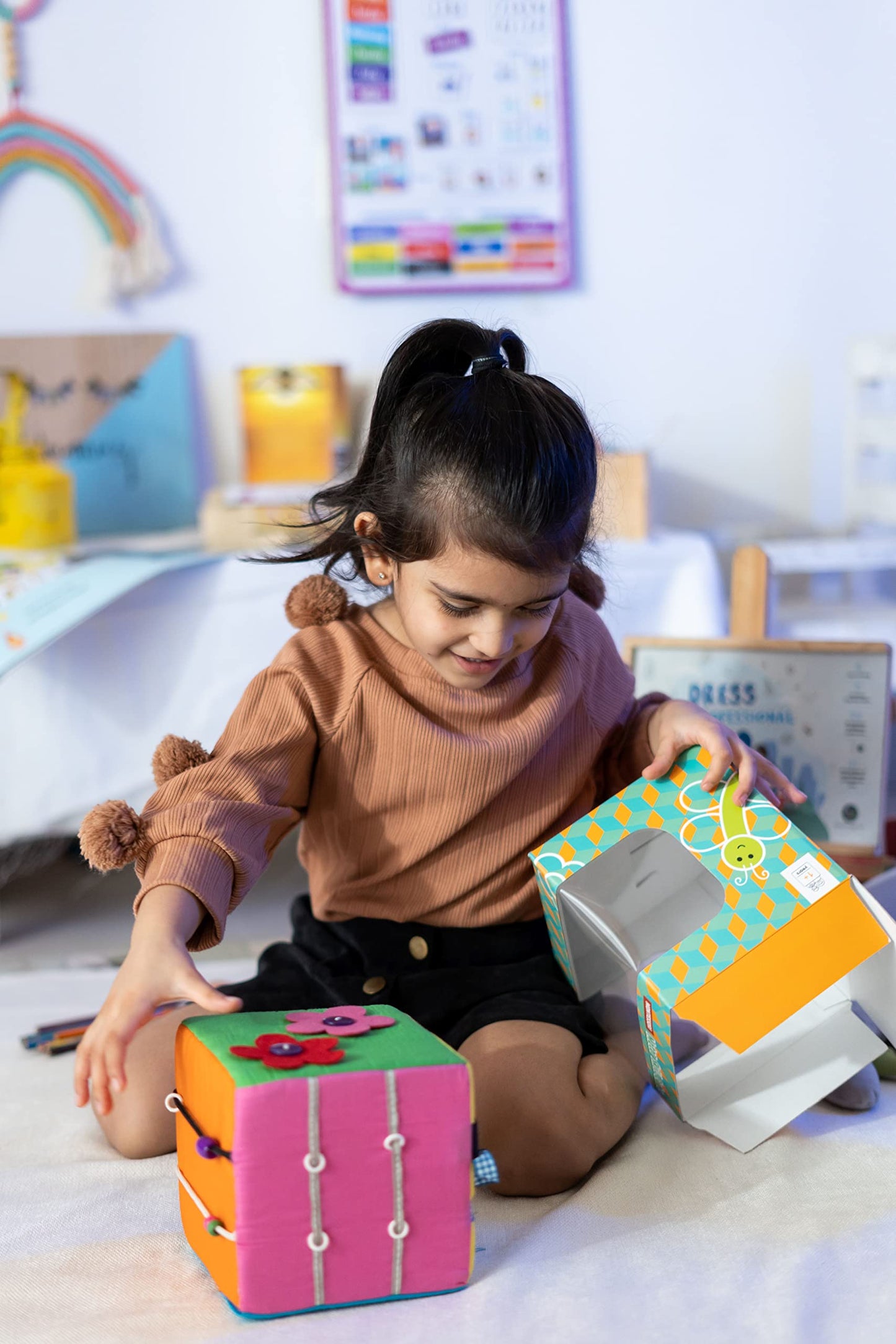Montesorri Motor Skill Cube I Activity Cubes Made by Felt and Foam Magic Cube for Preschool and Early Baby Kids and Toddlers (Sz: 8x8x8) | Montessori Cube Toy
